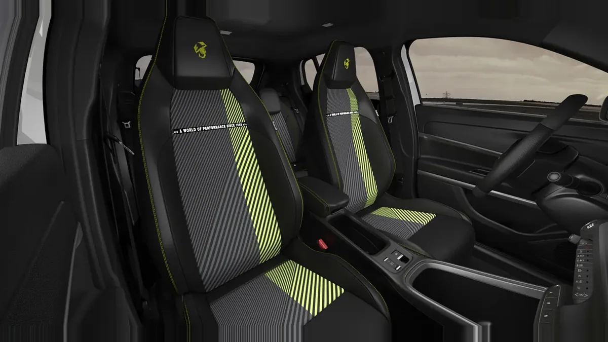Abarth 600e Turismo en renting en Zaragoza — vista 7