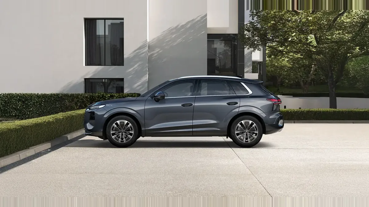 Audi Q3 Advanced TFSI 110kW S Tronic en renting en Zaragoza — Trasera