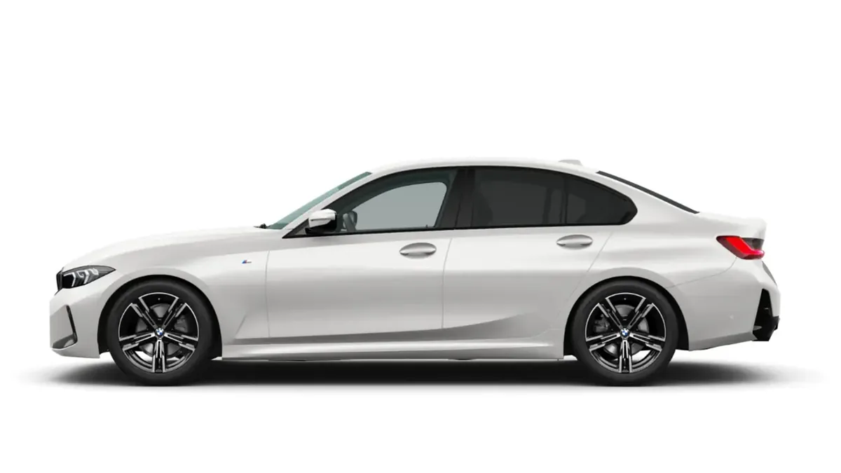 BMW Serie 3 320d Berlina en renting en Zaragoza — Trasera
