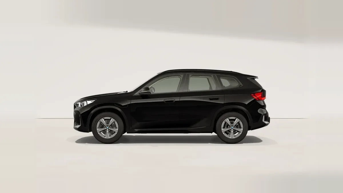 BMW X1 xDrive25e 180kW en renting en Zaragoza — Trasera