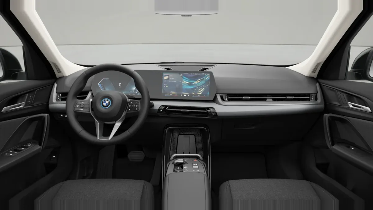 BMW X1 xDrive25e 180kW en renting en Zaragoza — Interior