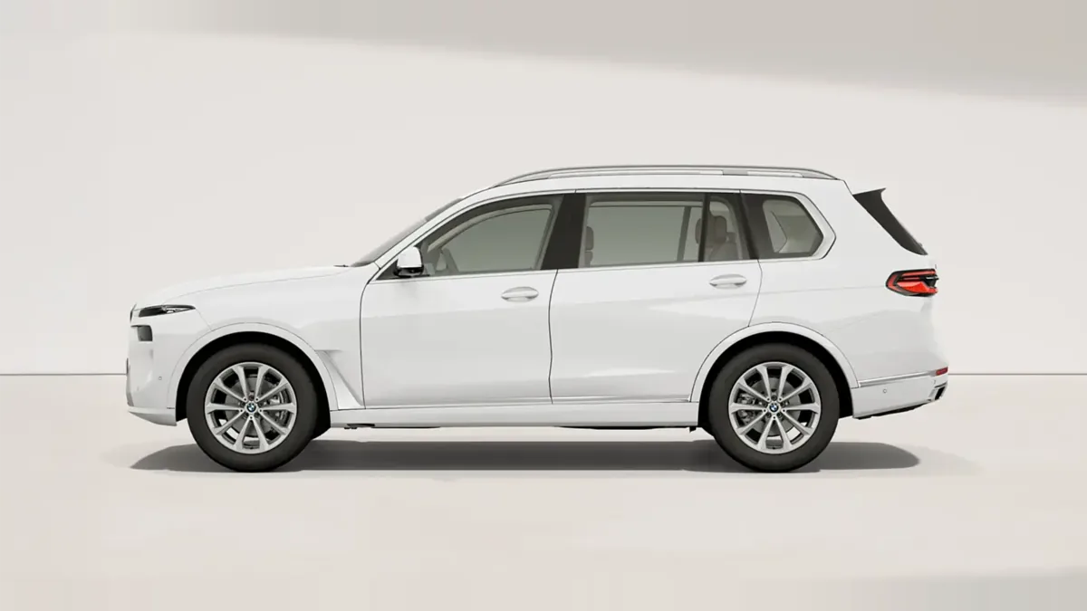BMW X7 xDrive40i en renting en Zaragoza — Trasera