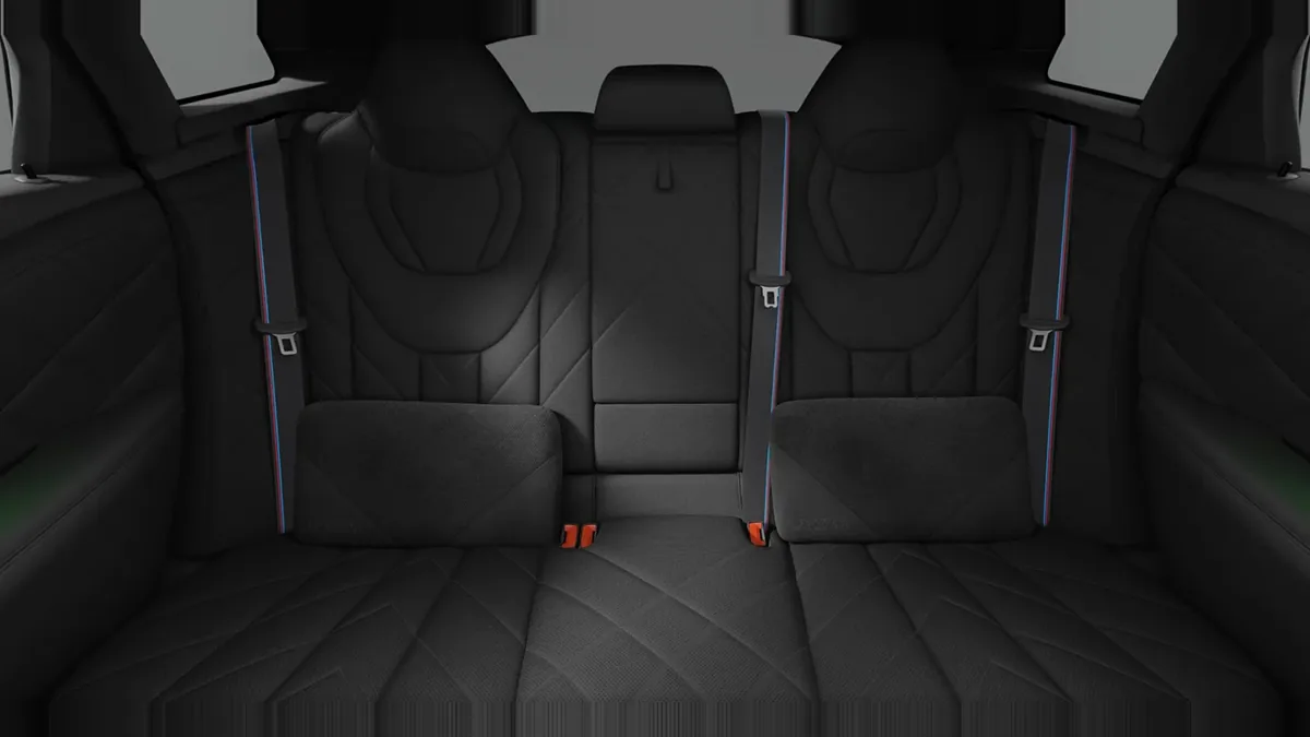 BMW XM 50e 350kW en renting en Zaragoza — vista 7