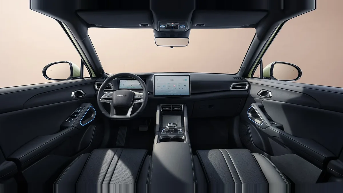 BYD Atto 2 DM-i Boost 156kW en renting en Zaragoza — Interior