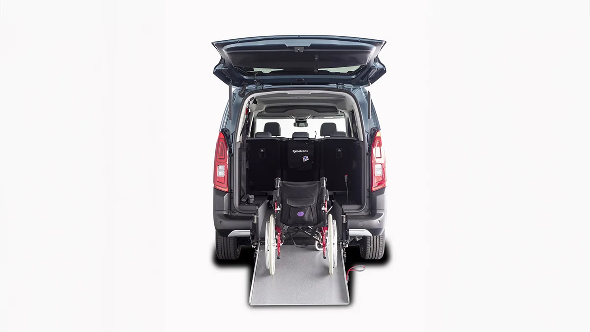 Citroën Berlingo Talla XL BlueHDi 100 YOU L2 N1 Adaptado en renting en Zaragoza — Delantera