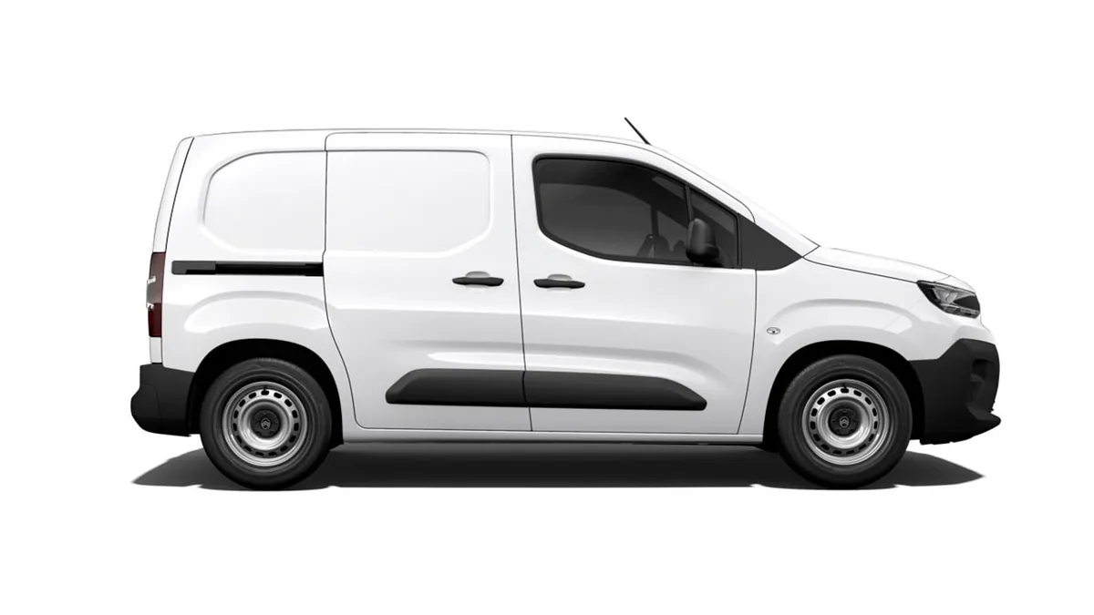 Citroën ë-Berlingo Van Talla M en renting en Zaragoza — Trasera