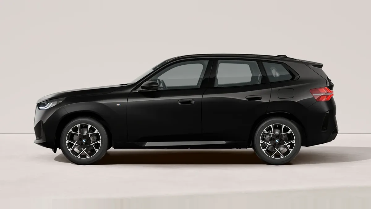 BMW X3 20d xDrive en renting en Zaragoza — Lateral