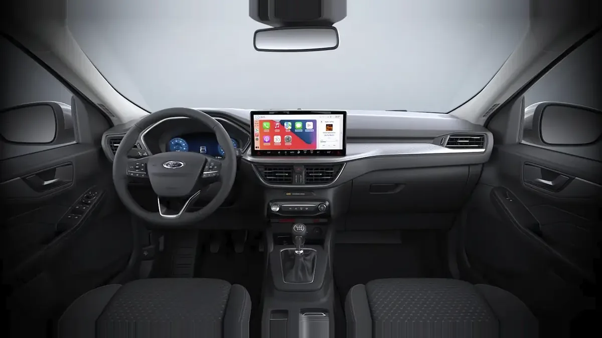 Ford Kuga Titanium 1.5 Ecoboost 150CV II en renting en Zaragoza — Interior