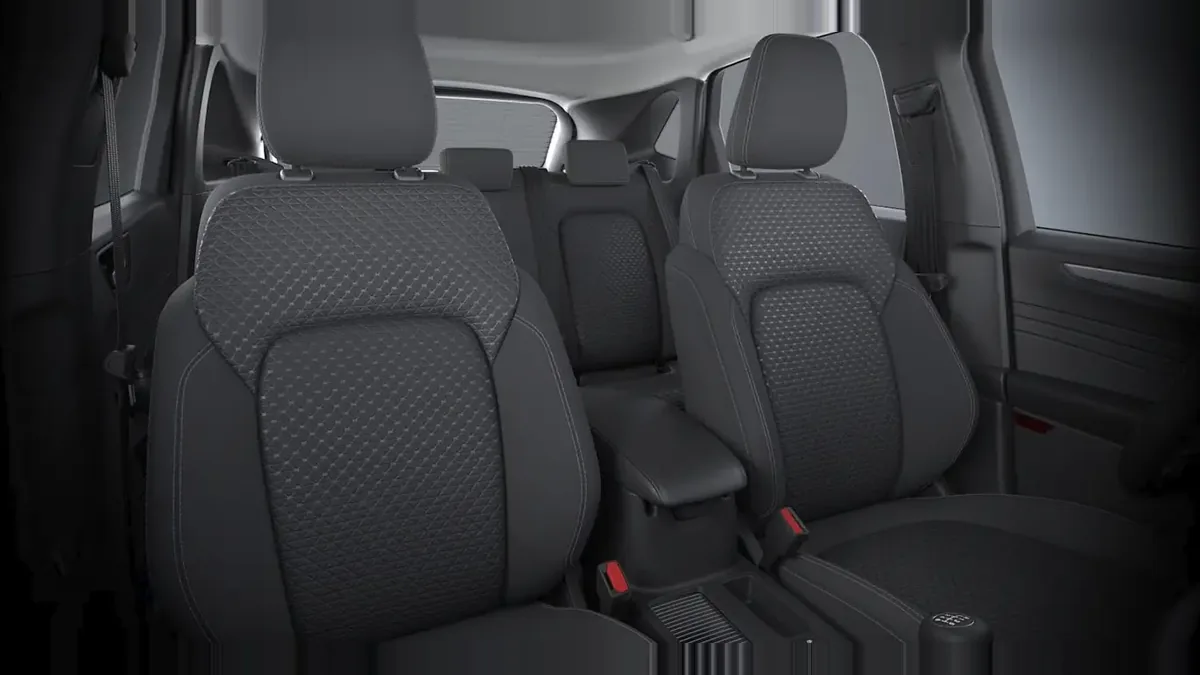 Ford Kuga Titanium 1.5 Ecoboost 150CV III en renting en Zaragoza — vista 7
