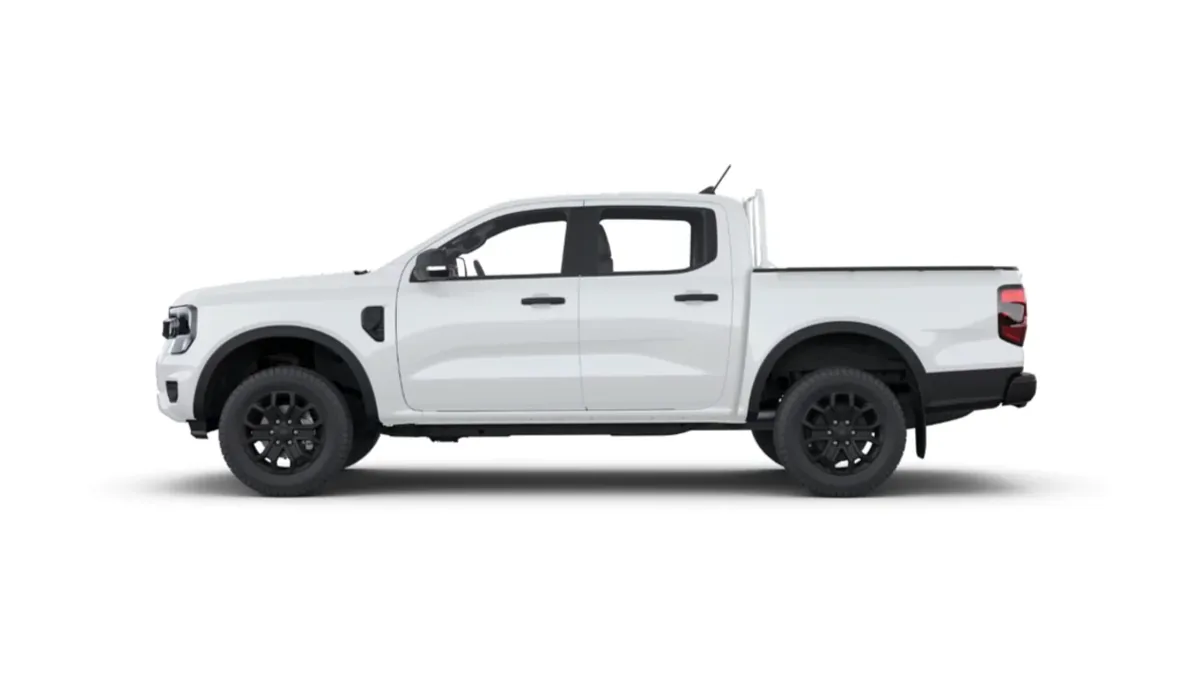 Ford Ranger XLT Doble Cabina 3.0 EcoBlue V6 240CV Automático en renting en Zaragoza — Trasera