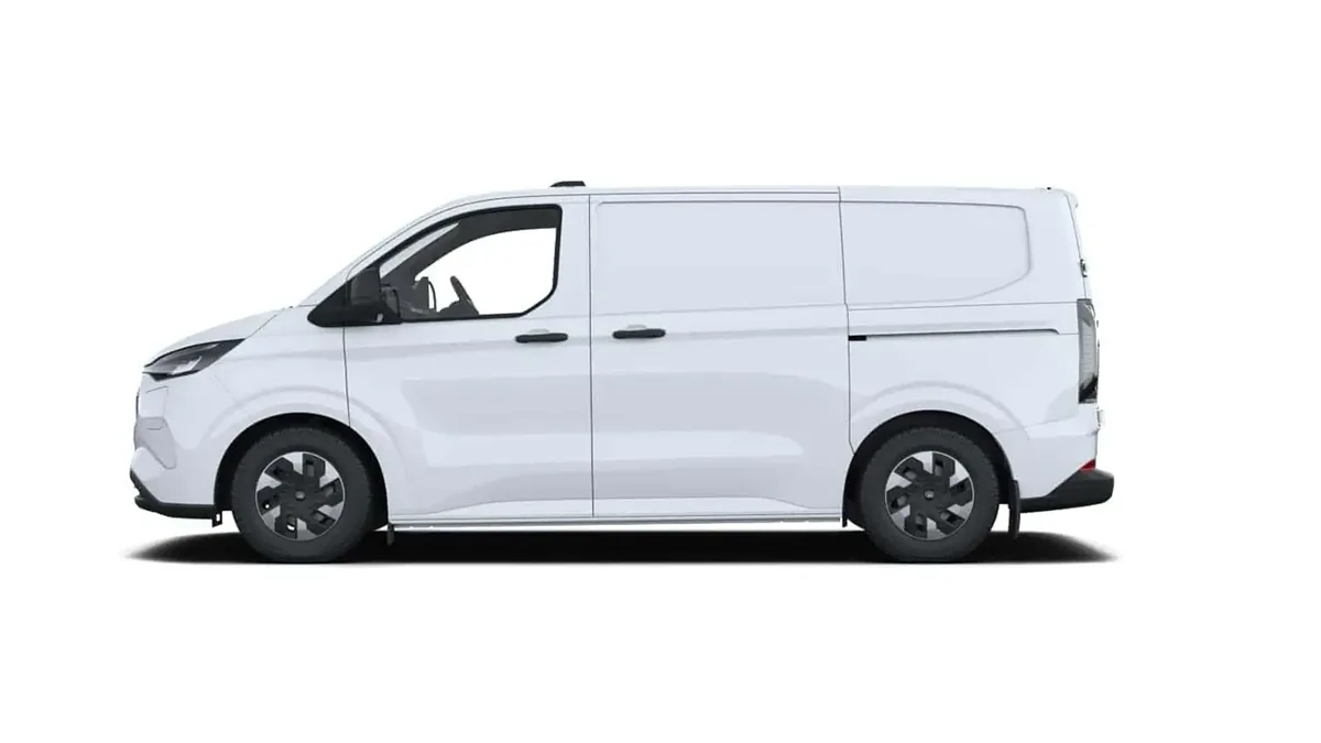 Ford Transit Custom Van 320 L1 BEV Trend 136cv AT en renting en Zaragoza — Trasera