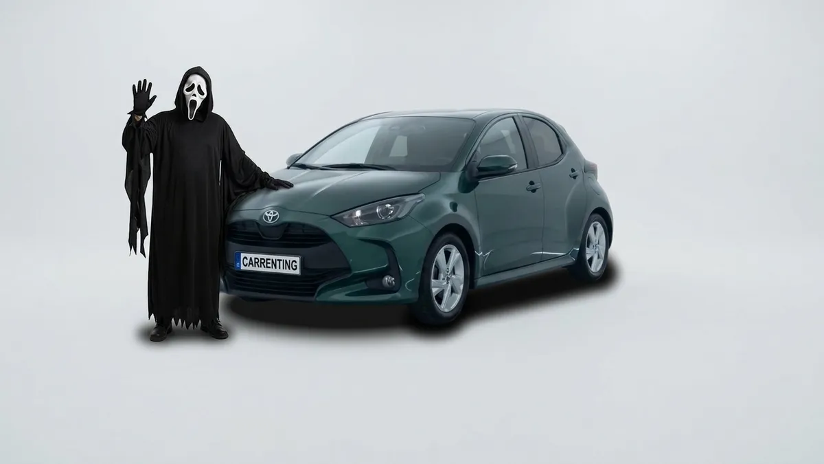Toyota Yaris 120H 116CV Active en renting en Zaragoza — Lateral
