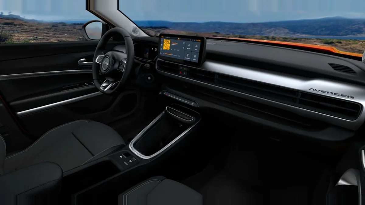 Jeep AVENGER E-HYBRID ALTITUDE en renting en Zaragoza — vista 9