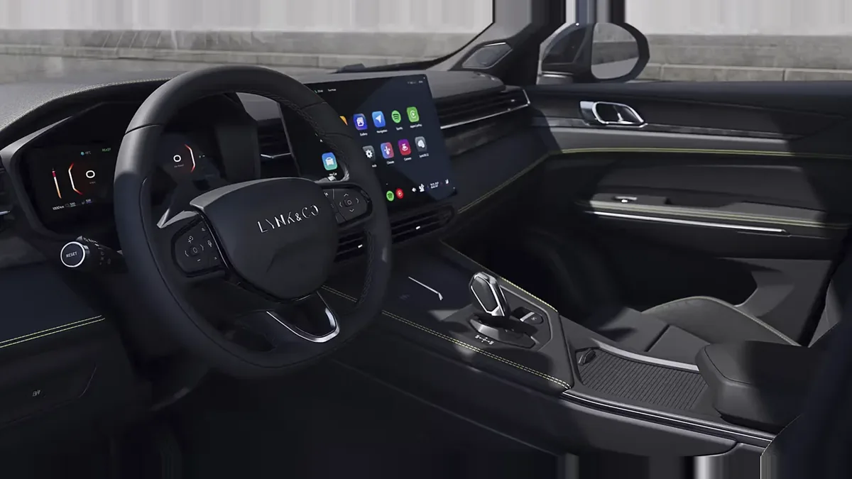 Lynk & Co 01 1.5 PHEV Core en renting en Zaragoza — Interior