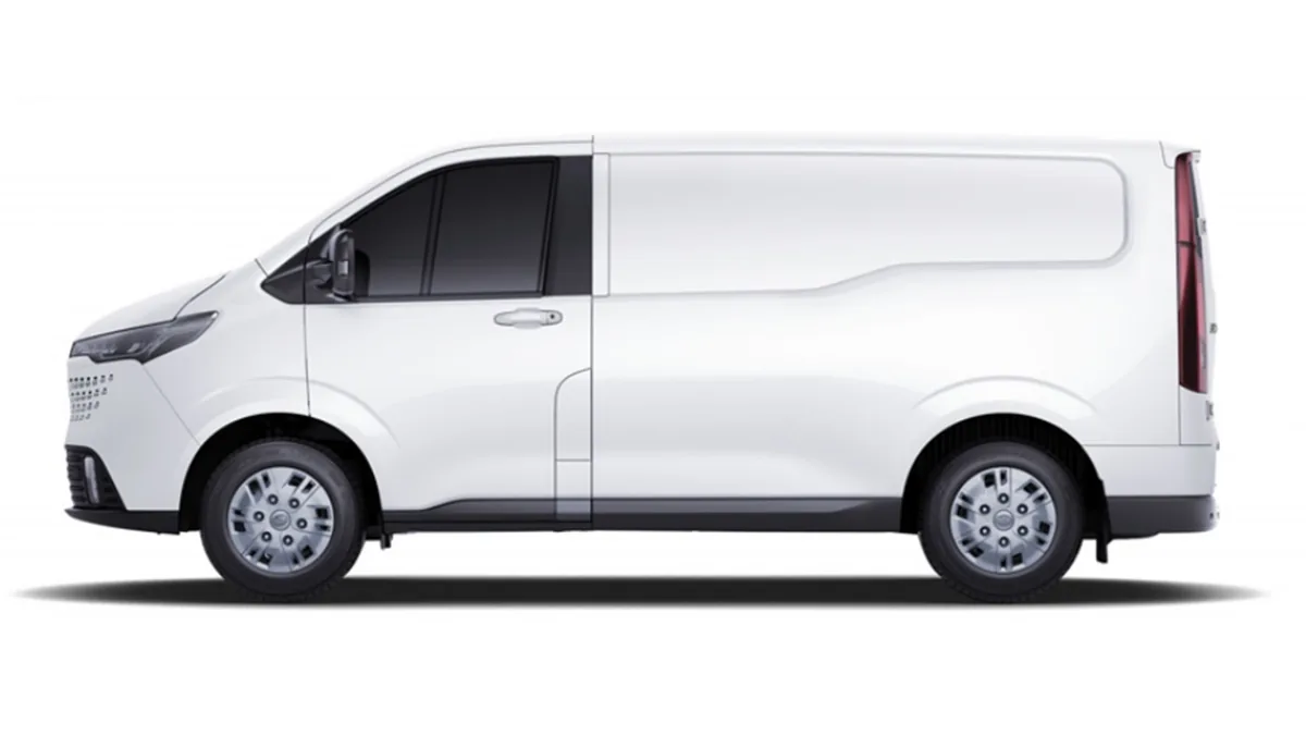 Maxus DELIVER 7 L1H1 CT3 (MERCANCIAS PROPIAS) en renting en Zaragoza — Trasera