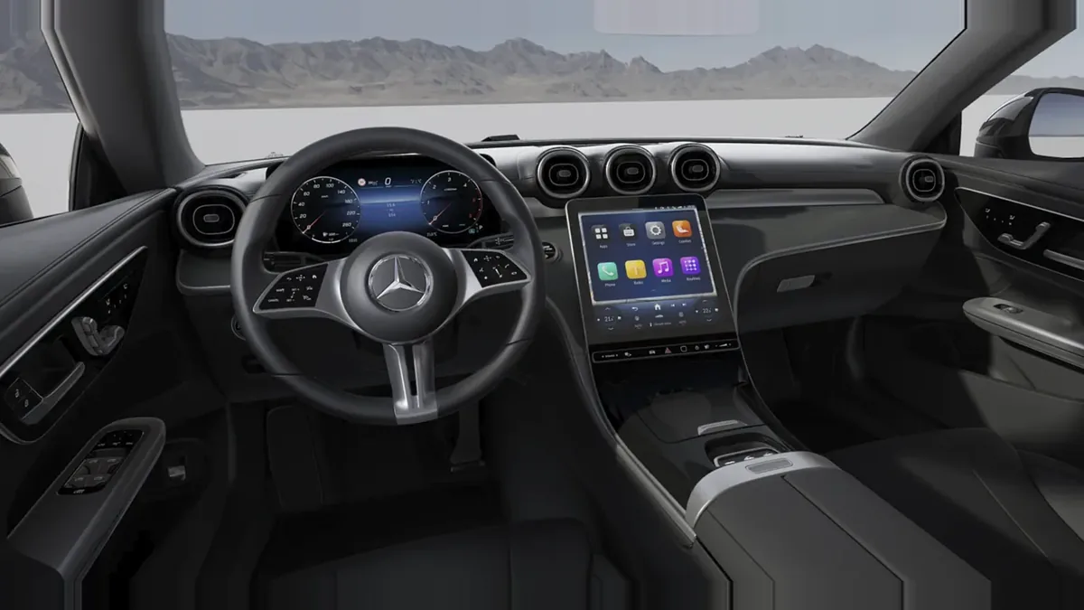 Mercedes-Benz CLE Cabrio 200D en renting en Zaragoza — Interior