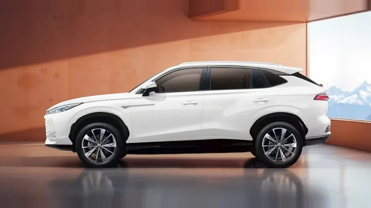 MG HS 1.5 Hybrid Comfort WHT en renting en Zaragoza — Trasera