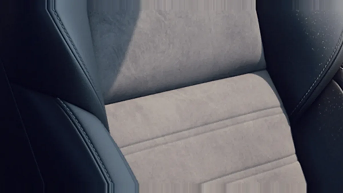 Mitsubishi Outlander PHEV Kaiteki 4WD 306CV en renting en Zaragoza — vista 13