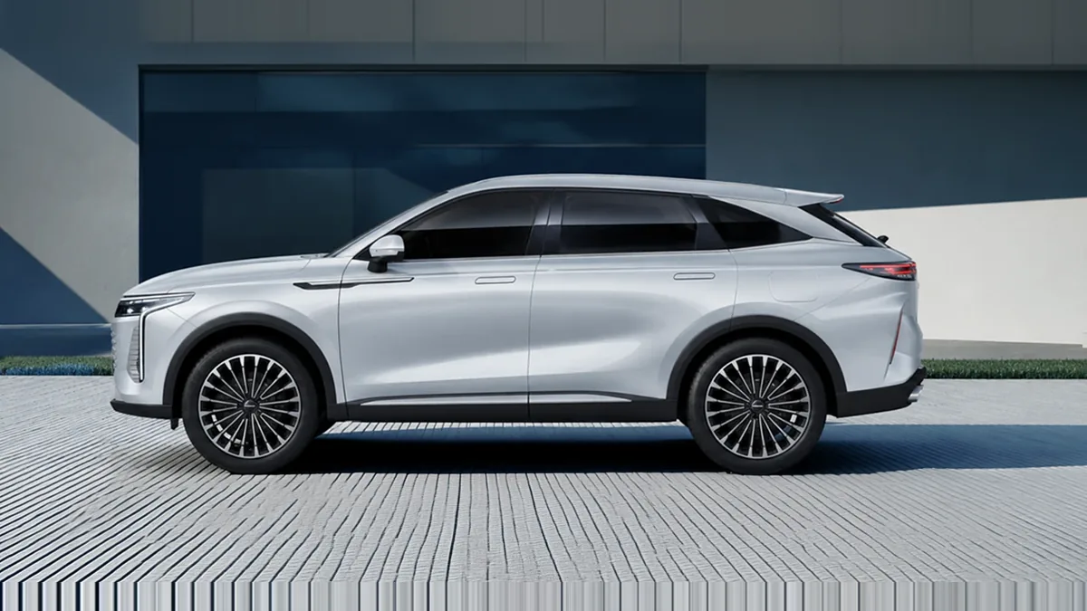 Omoda 9 SHS Premium 1.5 TGDI 3DHT 395kW (537CV) AWD en renting en Zaragoza — Trasera