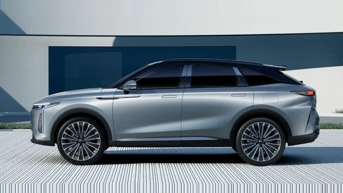 Omoda 9 SHS Premium 1.5 TGDI 3DHT 395kW (537CV) AWD MA en renting en Zaragoza — Lateral