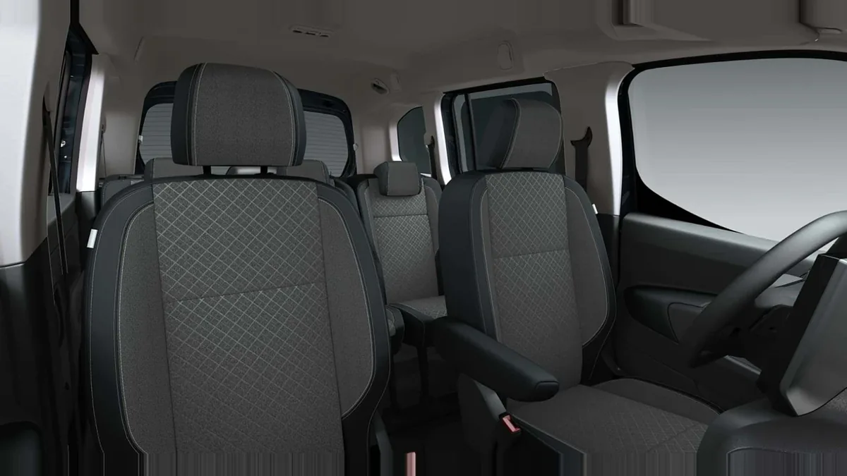 Opel COMBO ULTIMATE 1.5 TD 130CV S/S AT8 (AUTOMÁTICO) en renting en Zaragoza — vista 6