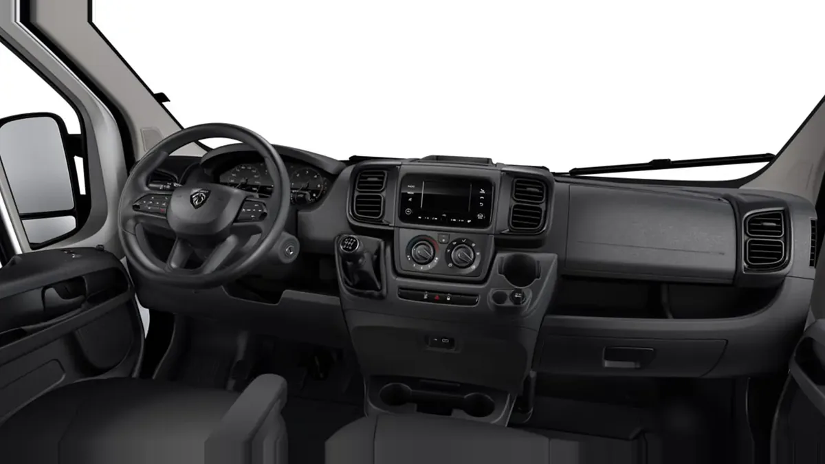 Peugeot Boxer 3.5 L2H2 BHDi S&S 6vel en renting en Zaragoza — Interior