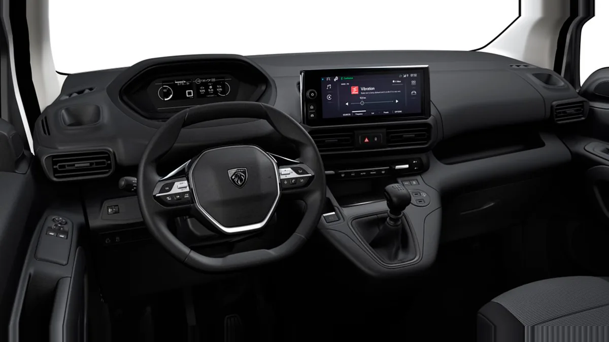 Peugeot Partner Furgón M Diésel 100CV Man en renting en Zaragoza — Interior