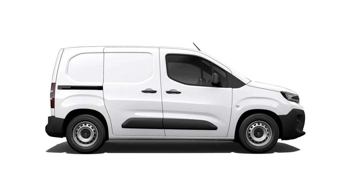 Peugeot Partner Furgón M Diésel 100CV Man en renting en Zaragoza — vista 7