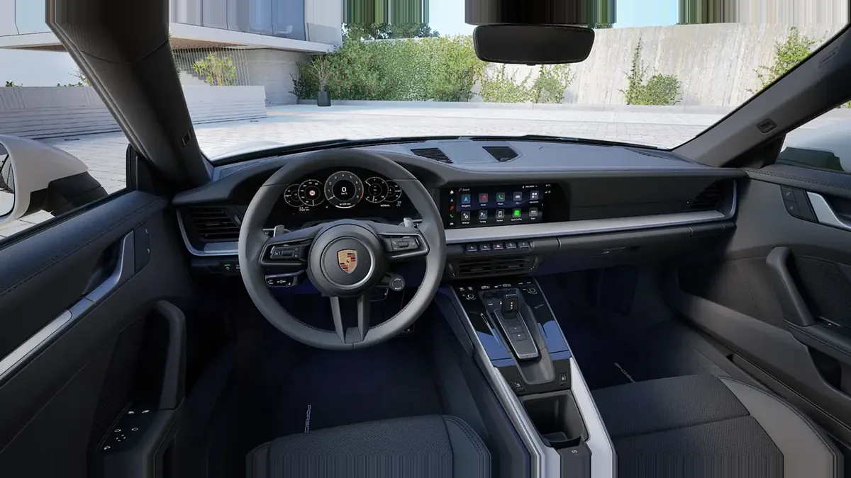 Porsche 911 Carrera en renting en Zaragoza — Interior