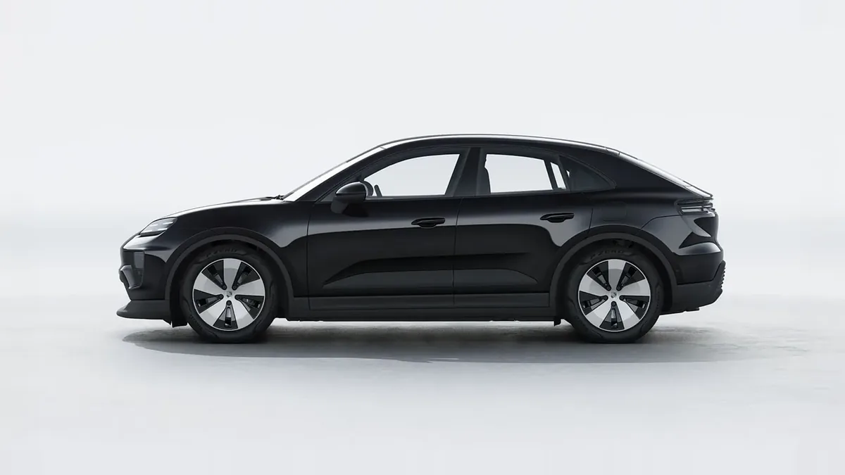 Porsche Macan 4 408CV en renting en Zaragoza — Trasera