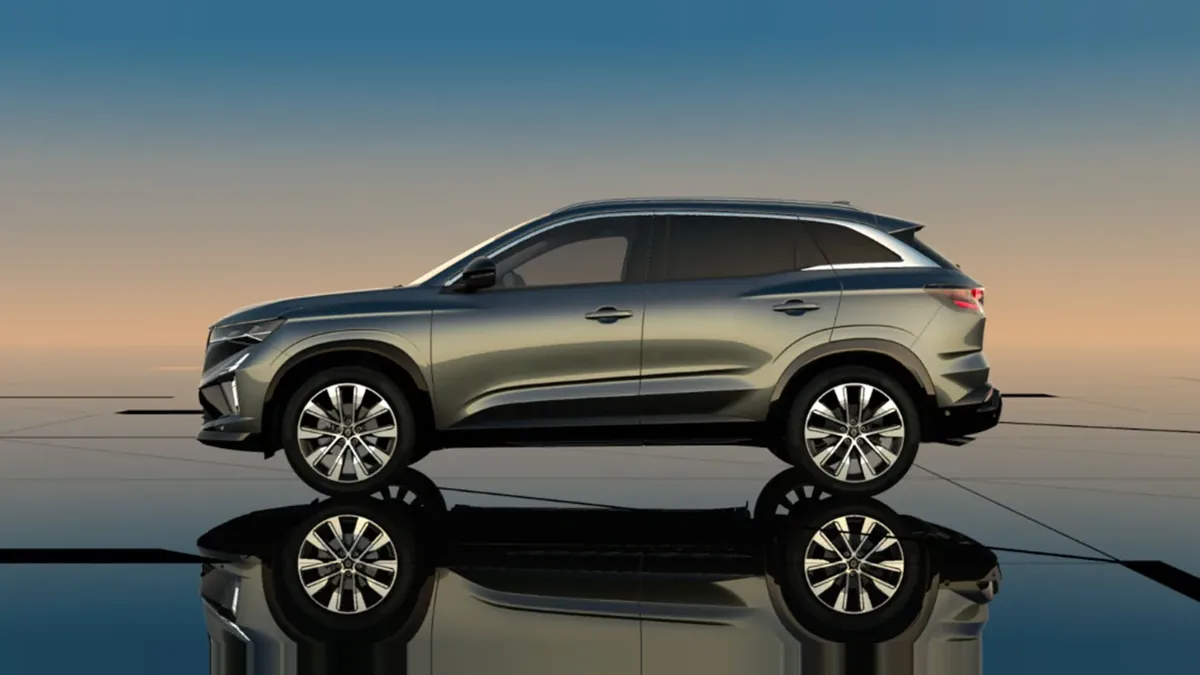 Renault Austral 1.3 TCe Mild Hybrid Techno 150CV en renting en Zaragoza — Trasera