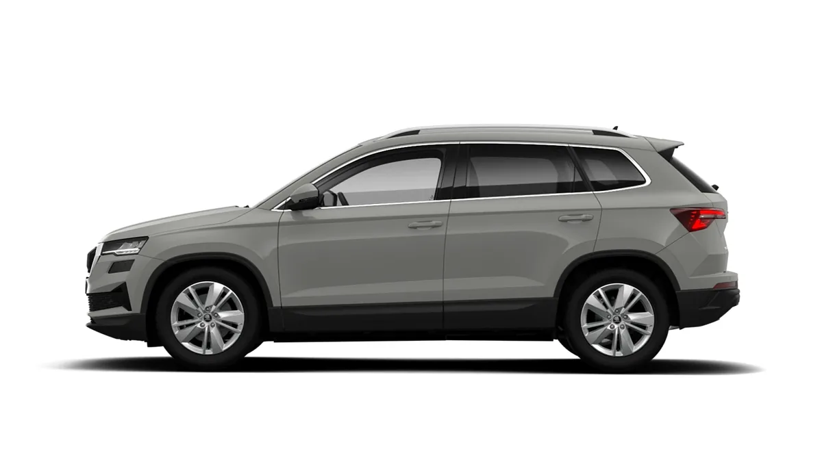 Škoda Karoq Selection 1.0 TSI 85kW (115CV) Manual en renting en Zaragoza — Trasera