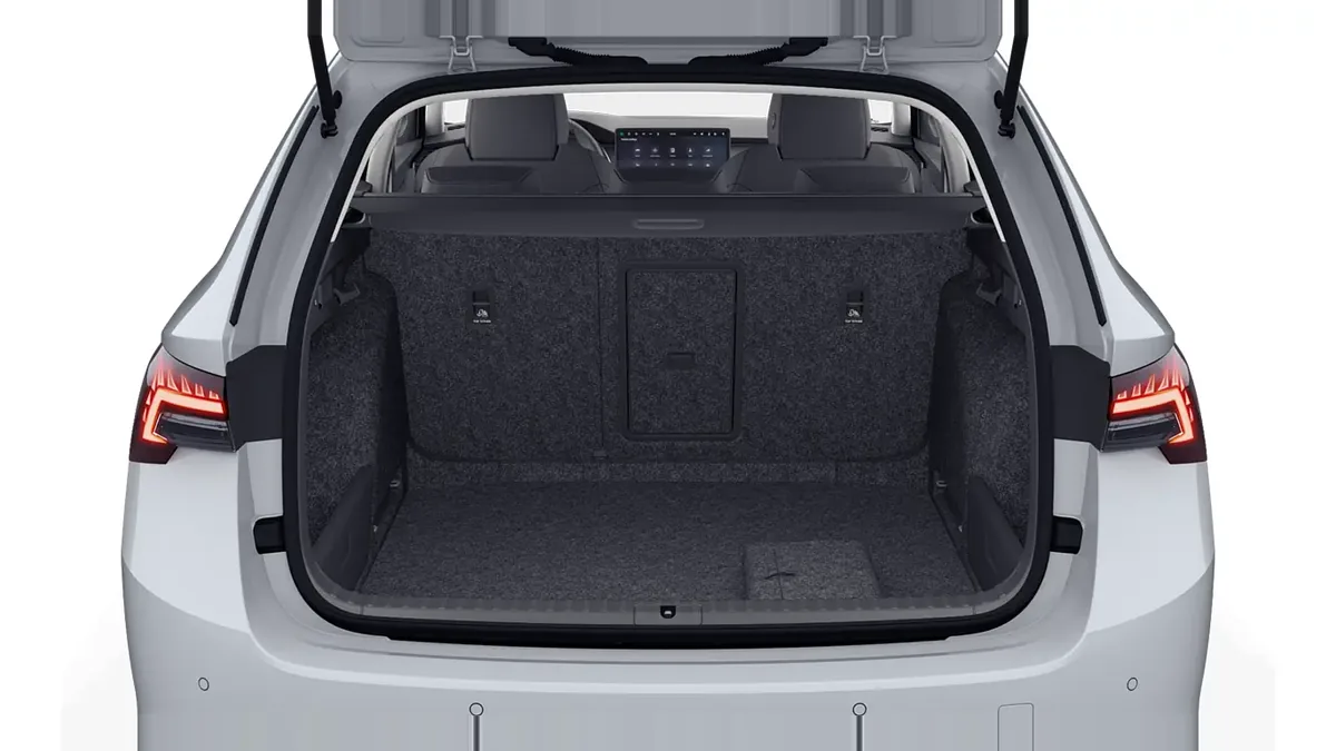 Škoda Octavia Combi 2.0 TDI DSG Selection en renting en Zaragoza — vista 10
