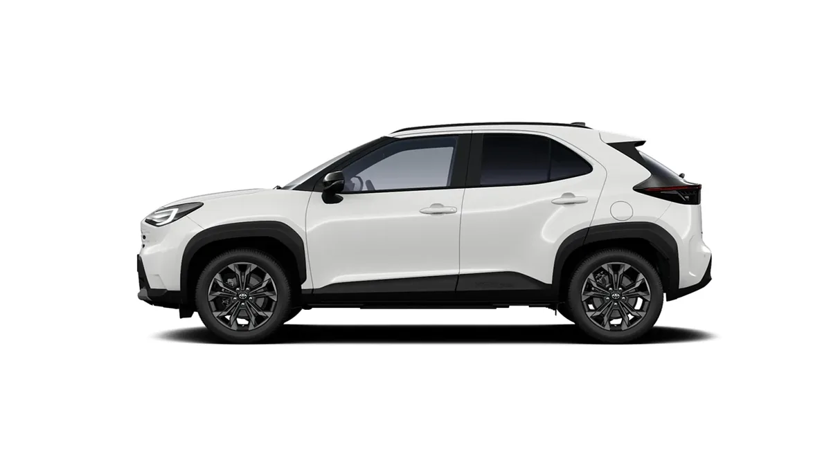 Toyota Yaris Cross 130H e-CVT 5P Active en renting en Zaragoza — Interior