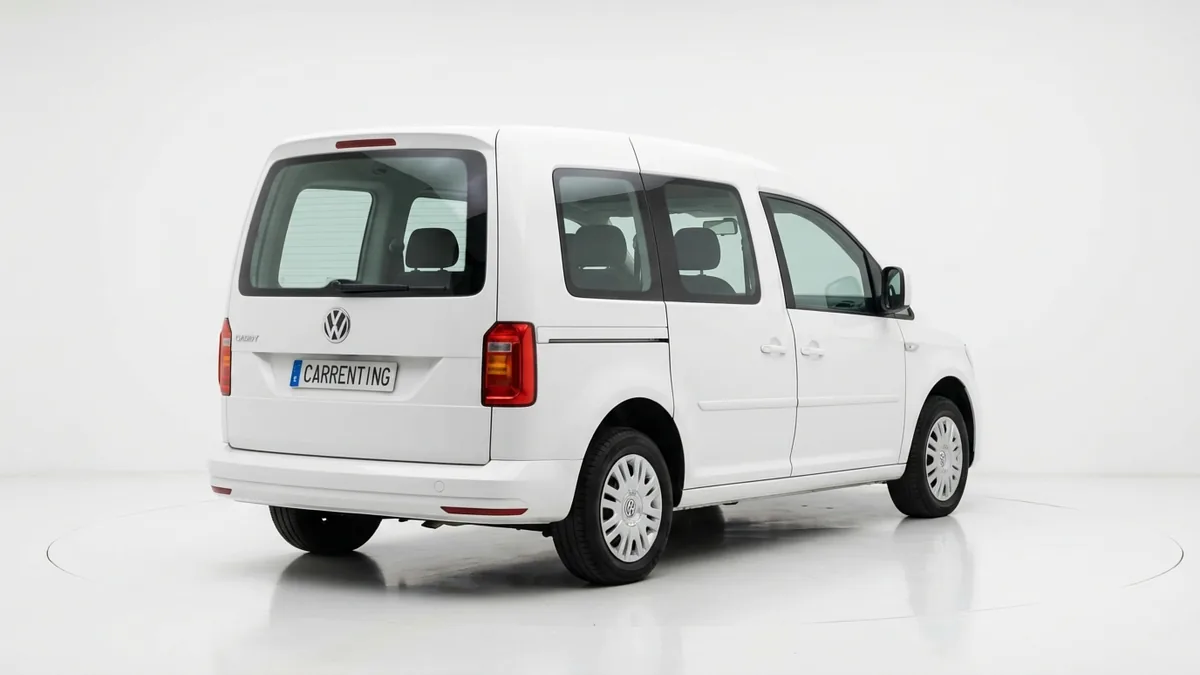 Volkswagen Caddy Cargo PHEV 1.5 TSI eHybrid en renting en Zaragoza — Delantera