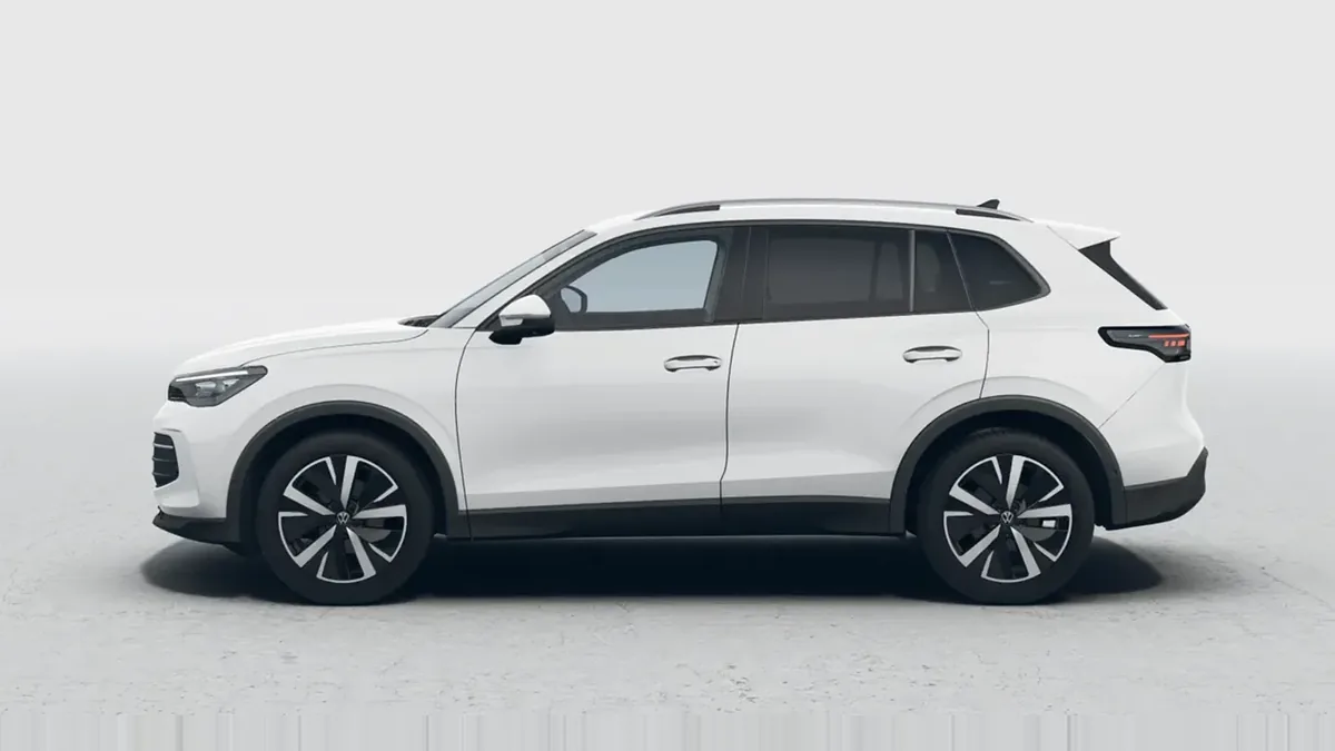 Volkswagen Tiguan "Más" 1.5 eTSI 110kW 150CV DSG 7vel. en renting en Zaragoza — Trasera