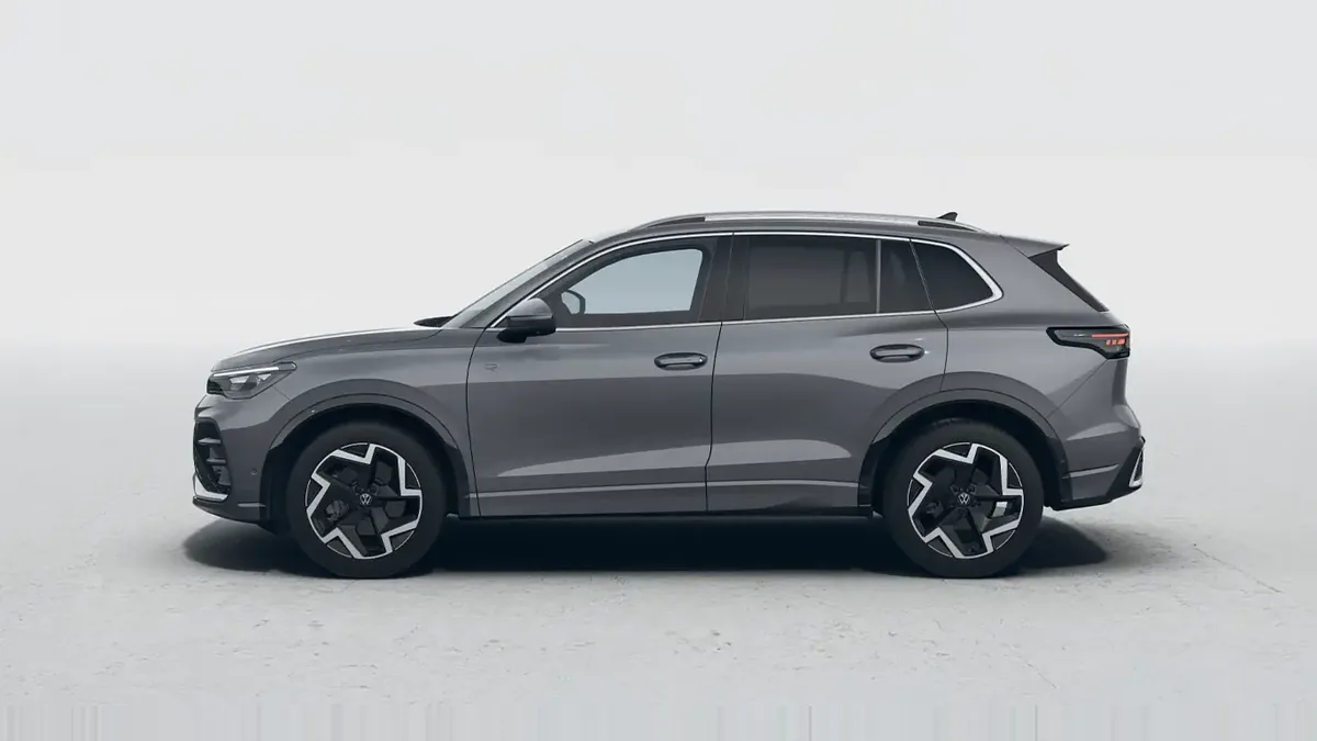 Volkswagen Tiguan R-Line 1.5 eTSI 110kW DSG en renting en Zaragoza — Interior